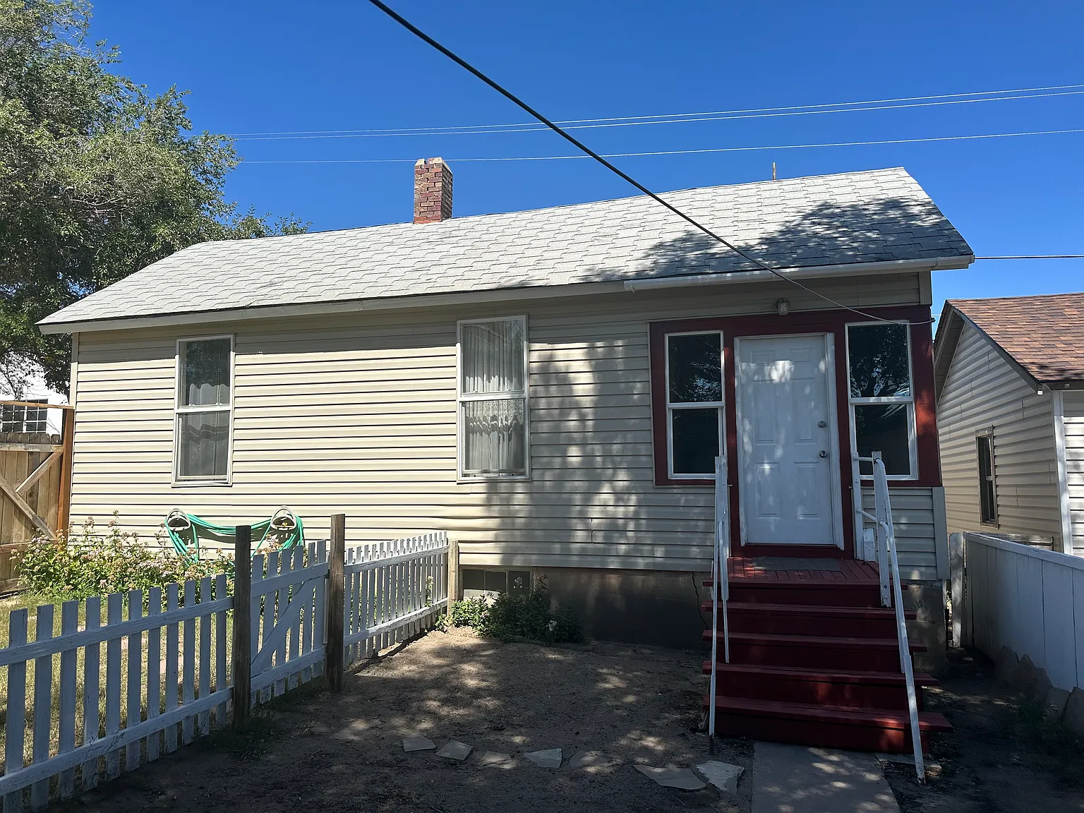 2 bed, 872 sqft, $950 — Photo 1