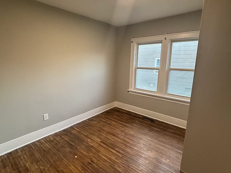 2912 Nevada Ave — Photo 5