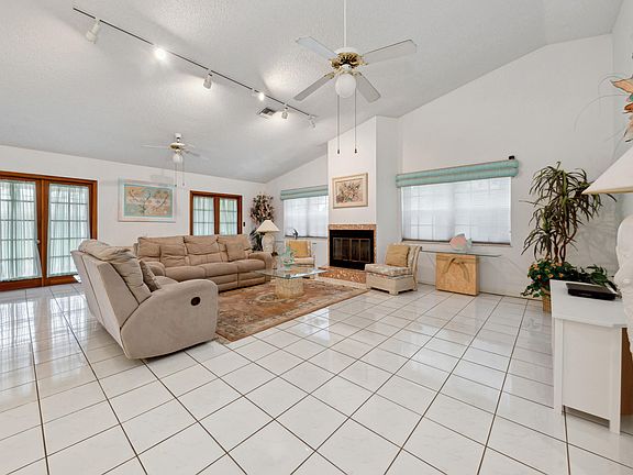 4th image of 12020 NW 26th Street