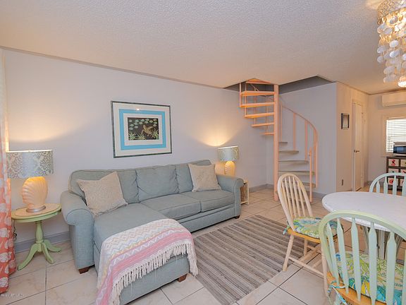 4th image of 1023 1st St N APT 16