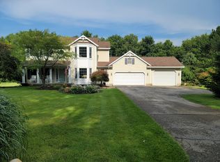 252 Rollingbrook Dr NE, Ada, MI 49301