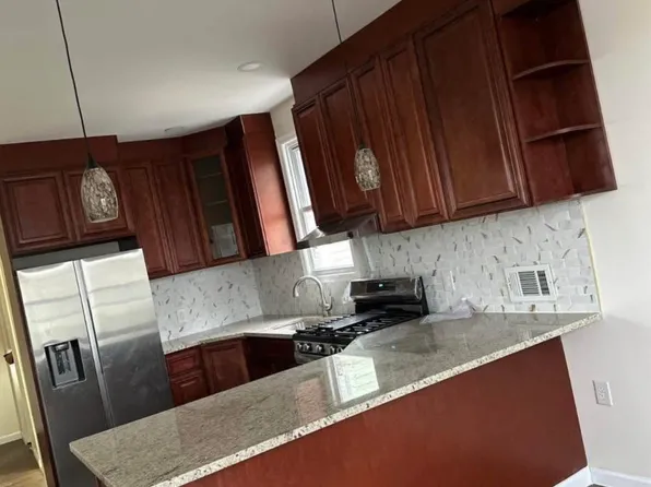 103 Kennedy Boulevard image 1 of 7