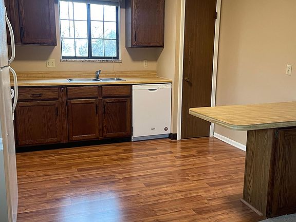 5th image of 6385 Catawba Dr APT 6