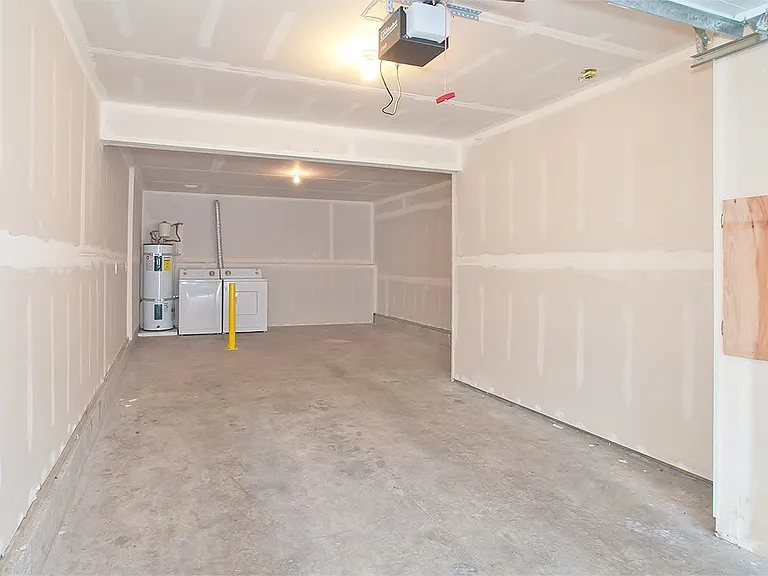 3401 S 43rd St #A — Photo 11