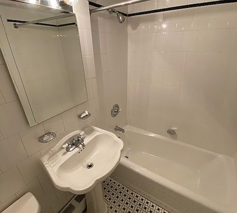 5th image of 400 E 55th St APT 2B