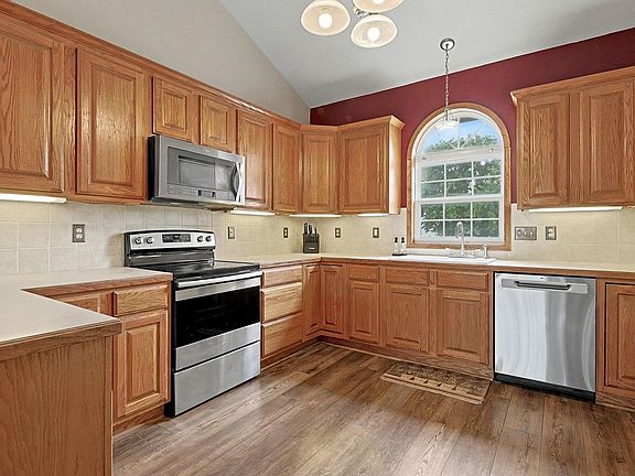 4th image of 922 E Karla Ct