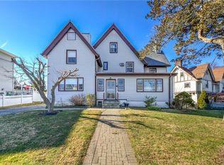 123 Meadow Ln, New Rochelle, NY 10805