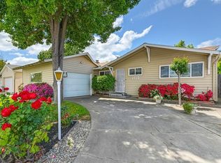 1450 Oakhurst Way, Sacramento, CA 95822