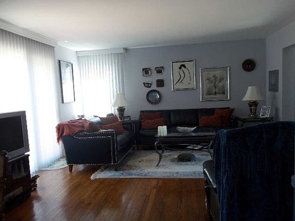 4th image of 12 Roydon Dr W