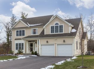 39 Hayfield Ln, Holden, MA 01520