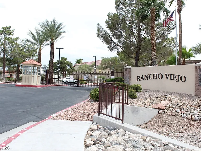 7885 W Flamingo Rd #2021 — Photo 2