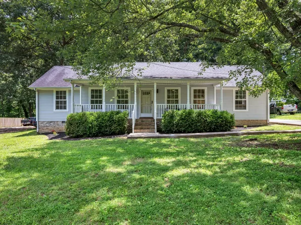 108 Friar Tuck Dr, Dickson, TN 37055