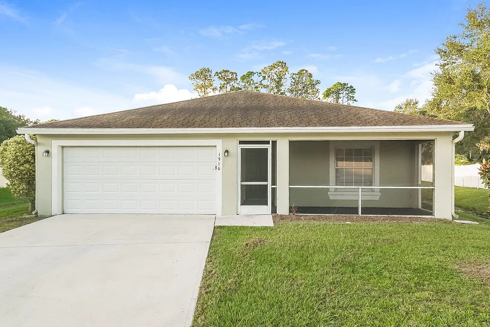 4 bed, 2.0 bath, 1304 sqft, $1,850 — Photo 1