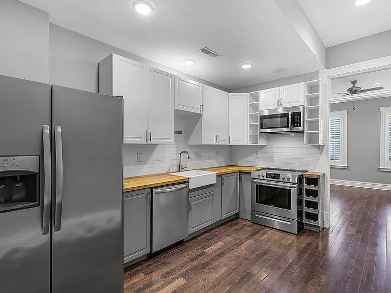 2111 Menard St #2N — Photo 5