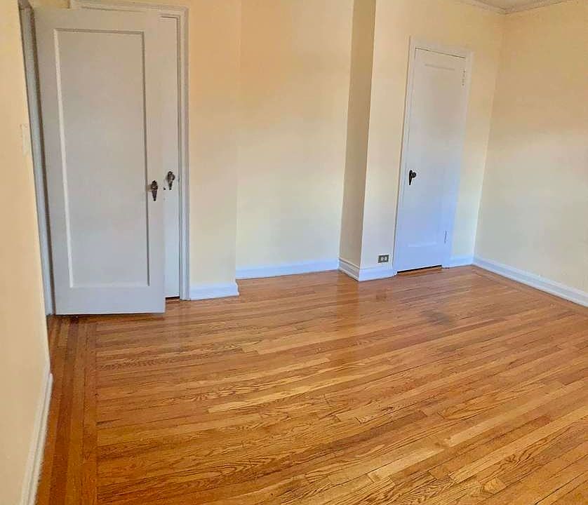 2nd image of 140 Van Cortlandt Ave W APT 4C