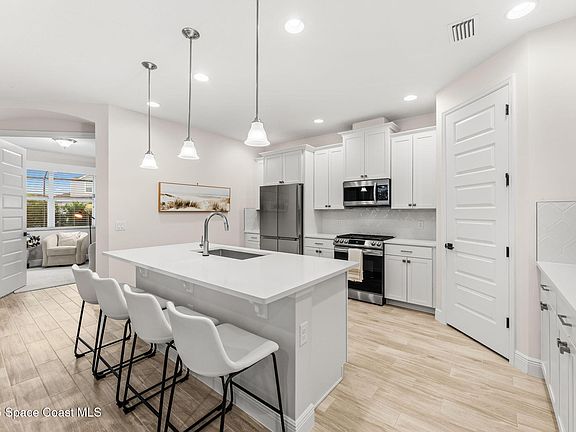 4th image of 8613 Catalissa Ave