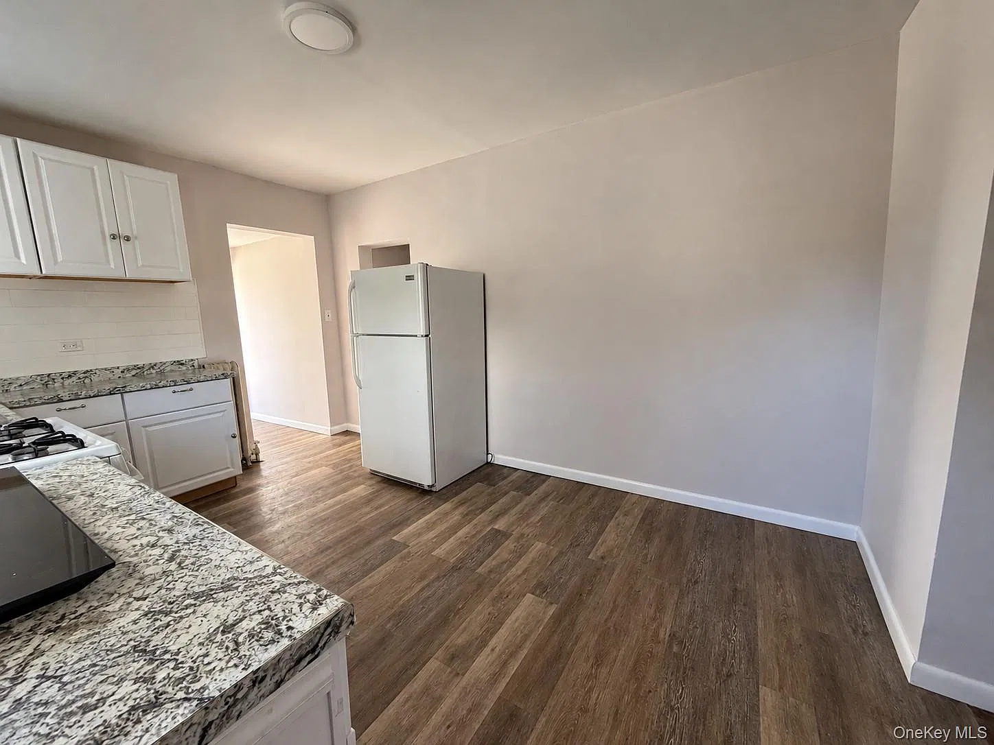 3 bed, 1.0 bath, 1590 sqft, $3,500 — Photo 2