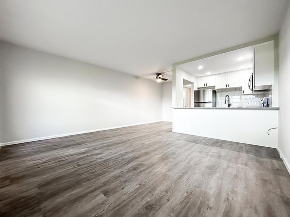 3rd image of 218 Preston F #F