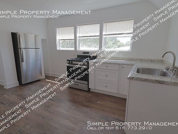 5th image of 2947 Vermont Ave SW