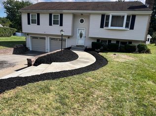 19 Applehouse Lane, Queensbury, NY 12804