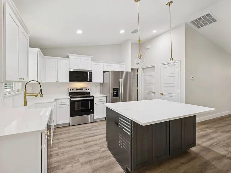10675 N Adler Dr — Photo 12