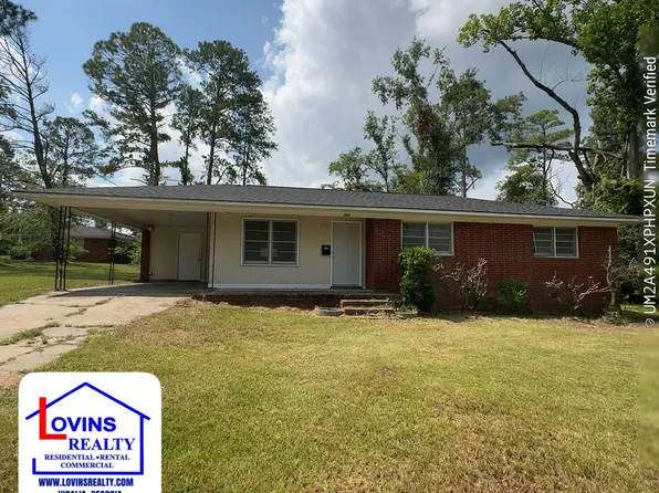 Arnau, 8th, 7th, 6th St. Properties - 204, 204 E 6th St, Vidalia, GA 30474