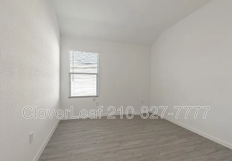 706 Red Field Way — Photo 26