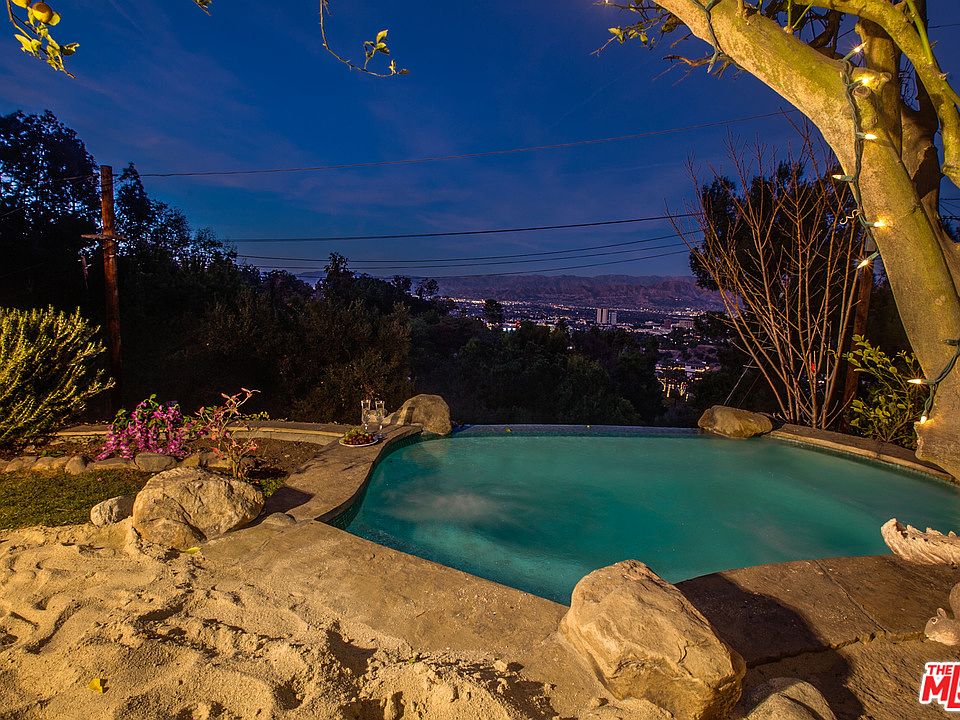 1st image of 7342 Pacific View Dr