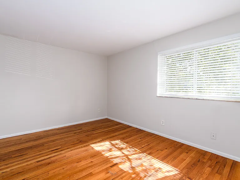 7215 Southwest Ave #110AB — Photo 10