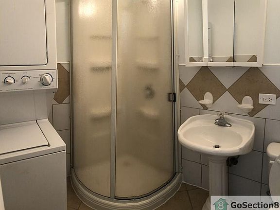 4th image of 7527 S Essex Ave #2