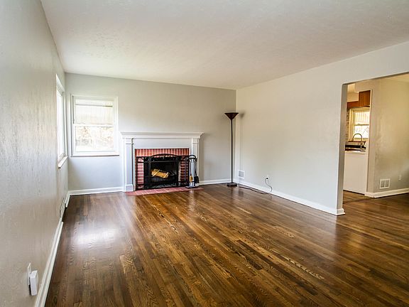 2nd image of 632 Cherry Dr