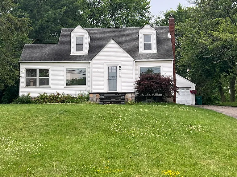 7207 Dexter Ann Arbor Rd — Photo 1