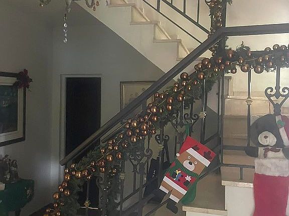 4th image of 2 Principal