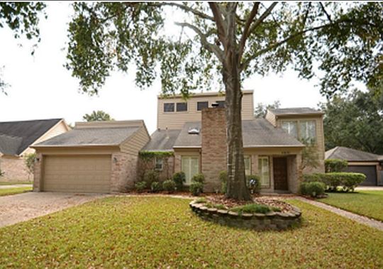 18011 Longmoor 9600 sq ' lot