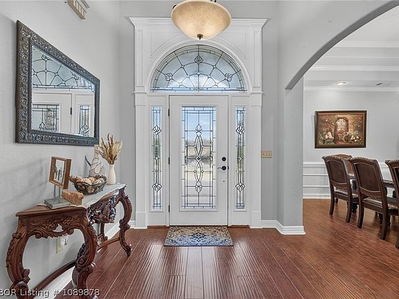 5th image of 1198 Highland Cir