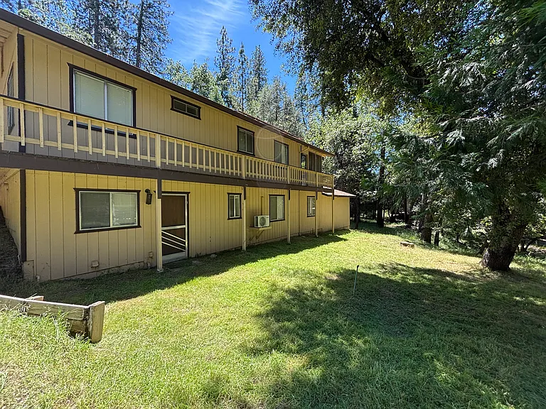 22156 Feather River Dr #B — Photo 23