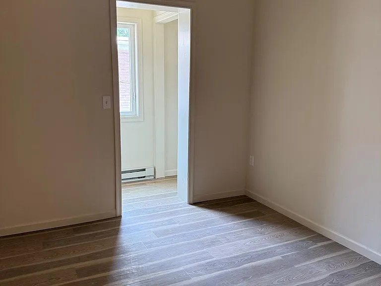 238 E Philadelphia St #4 — Photo 3