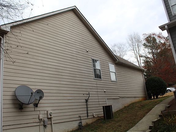 5th image of 2634 Sterling Dr