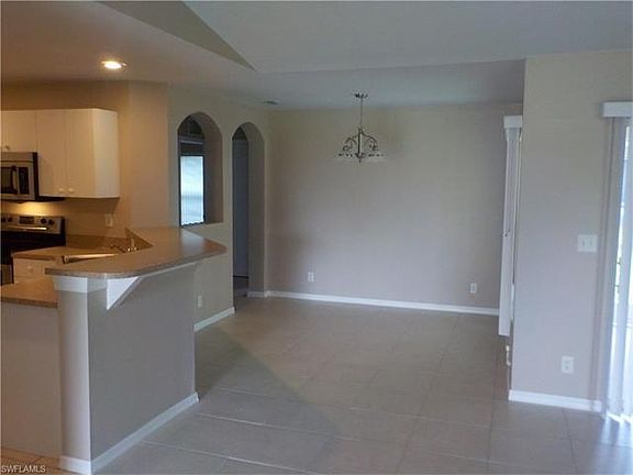 2nd image of 4141 NE 21st Pl