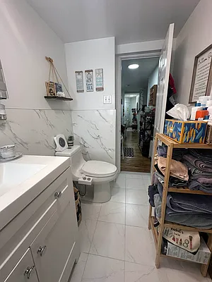 Rented by Bouklis Group | media 9