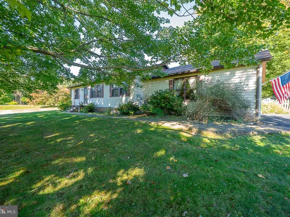 121 S Sandy Hill Rd, Coatesville, PA 19320