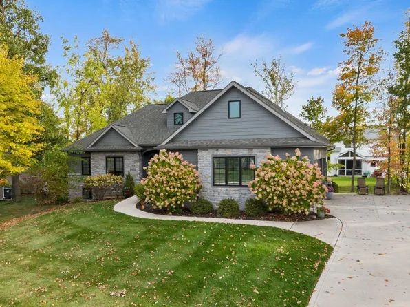 15309 Candlestick Ct, Fort Wayne, IN 46814