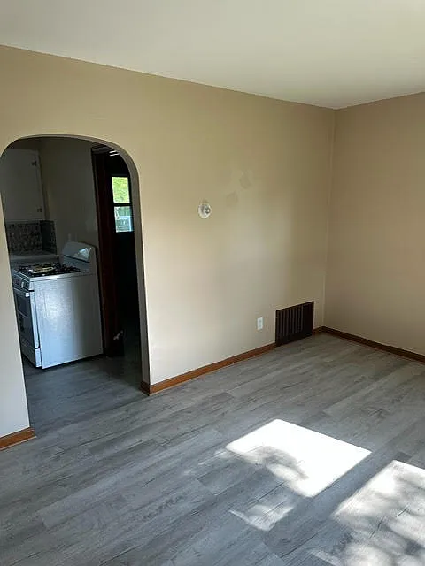 99 Fairmont Drive - 2 — Photo 4