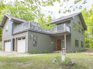 07771 Pincherry Rd, Charlevoix, MI 49720