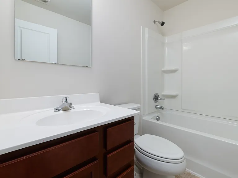 320 Maplestead Farms Ct — Photo 12