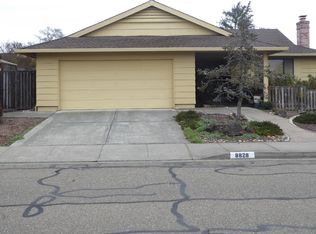 8828 Oakmont Dr, Santa Rosa, CA 95409