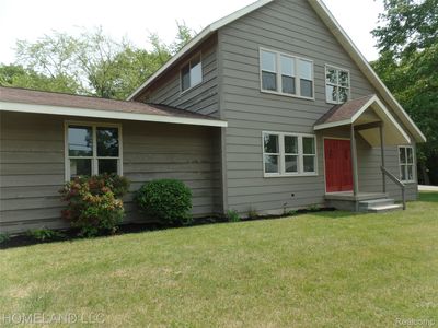 4572 Forest Ave, Waterford, MI, 48328