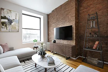 Rented by R New York