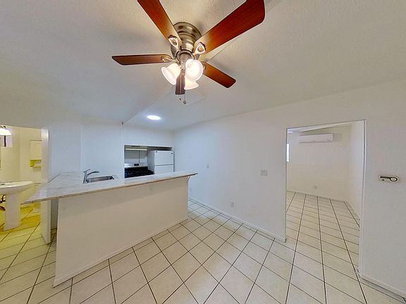 5th image of 65925 Acoma Ave #B