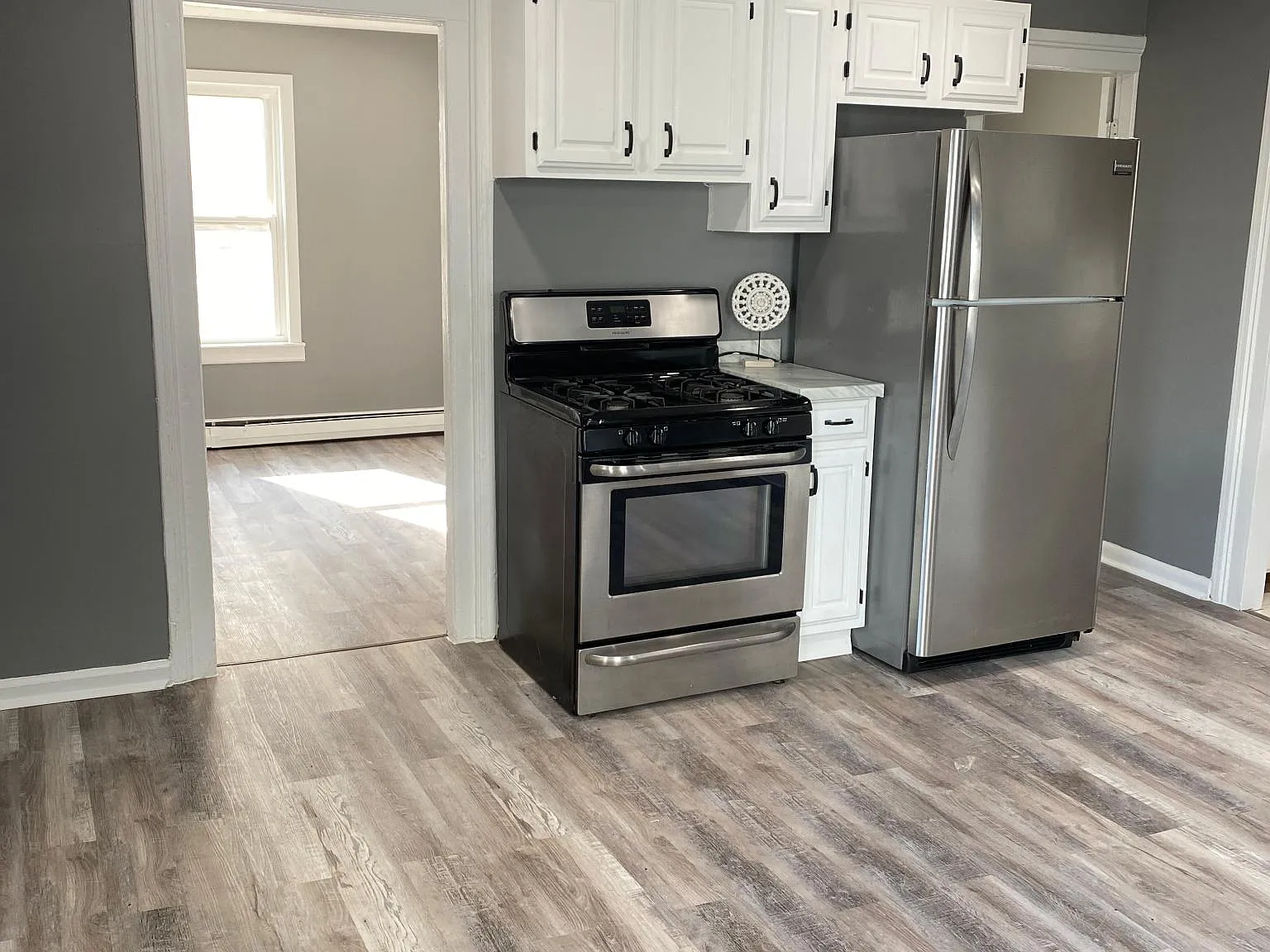 3 bed, 950 sqft, $1,850 — Photo 4